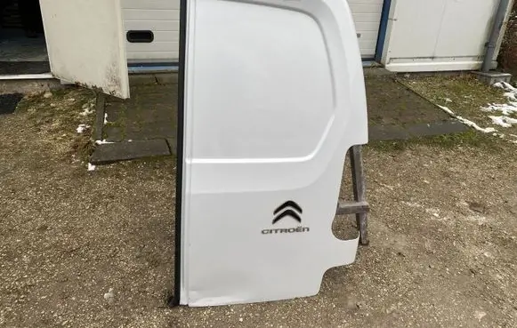 Toyota Proace Front door 9820436780
