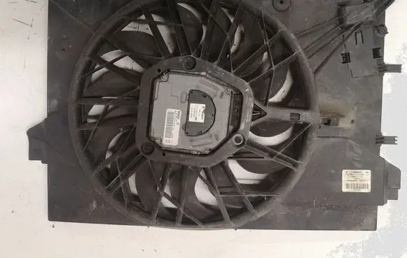Volvo S60 Electric radiator cooling fan 0130706822 30723105 1137328116