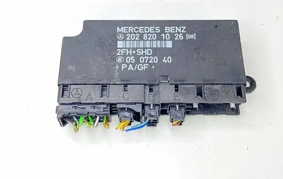 Mercedes-Benz C W202 Comfort/convenience module 5072040 2028201026