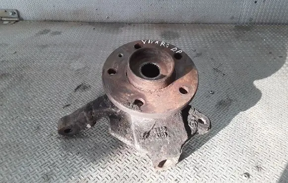 Opel Vivaro Front wheel hub spindle knuckle