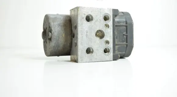 Audi A4 S4 B5 8D ABS Pump 8E0614111AB