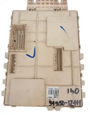 Hyundai i40 Relay mounting block 919503Z111