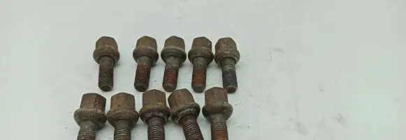 Mercedes-Benz E W123 Nuts/bolts 