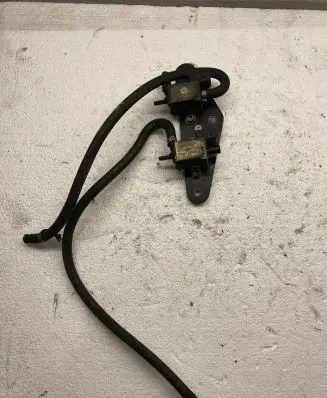 Audi A4 S4 B6 8E 8H Turbo solenoid valve 028906283