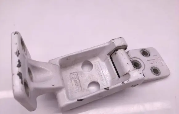 Mercedes-Benz Sprinter W906 Loading door lower hinge A9067400737