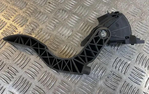 Audi A4 S4 B7 8E 8H Accelerator throttle pedal 8E1721523G 6PV00837505