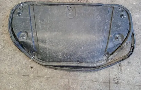 Porsche Boxster 986 Engine cover (trim) 98651352100