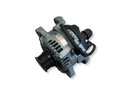 Hyundai i30 Generator/alternator 373002GPD0 1042119700