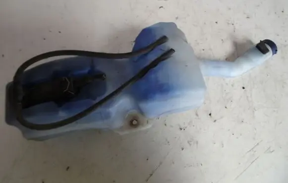 Fiat 500 Windshield washer fluid reservoir/tank