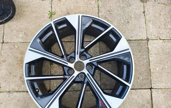 Audi Q5 SQ5 R21 alloy rim 80A601025BQ