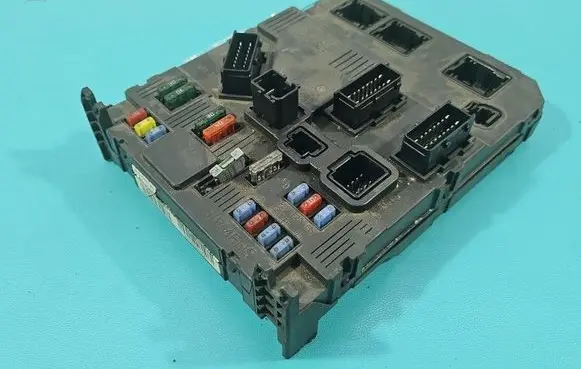 Citroen Berlingo Central body control module S118085320F IMPRK1561308