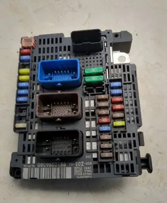 Peugeot 308 Fuse box set 9810296380