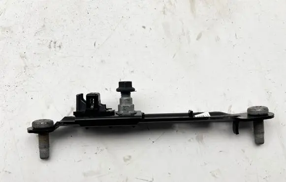 Jeep Grand Cherokee WL Seat belt height adjuster P68102586AB