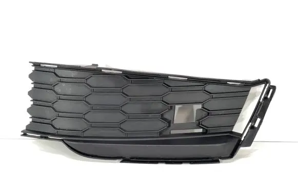Skoda Kamiq Front bumper lower grill 658807368