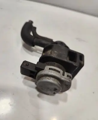 Nissan X-Trail T30 Turbo solenoid valve 8200575400