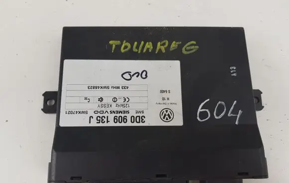Volkswagen Touareg I Keyless (KESSY) go control unit/module 3D0909135J 5WK47021