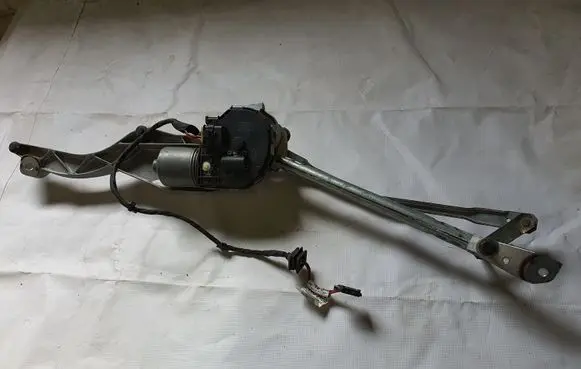 Mercedes-Benz CLS C219 Front wiper linkage and motor A2198200140 1397220565
