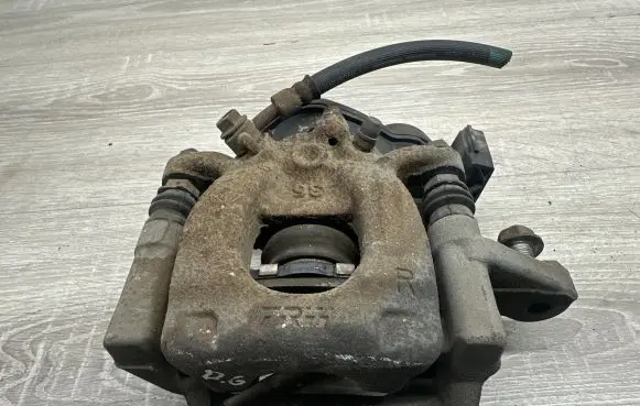 Nissan Qashqai Rear brake caliper 32353310C