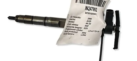 Audi A8 S8 D3 4E Fuel injector 
