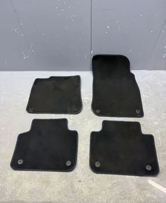 Volkswagen Touareg III Car floor mat set 760864451