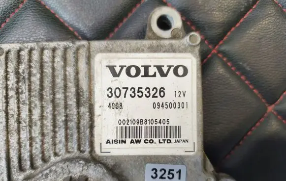 Volvo V70 Gearbox control unit/module 30735326 094500301 002109B8105405