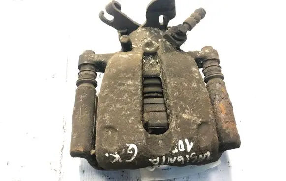 Opel Insignia A Rear brake caliper