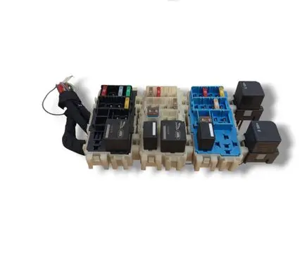 Land Rover Discovery Sport Fuse module DH2214B192CA VF4A11F21Z33