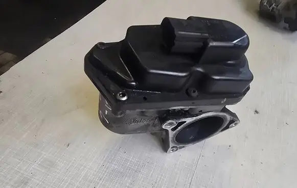 Audi A4 S4 B8 8K EGR valve 03L131501G 16200706