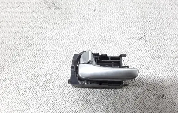 Nissan Almera Tino Front door interior handle