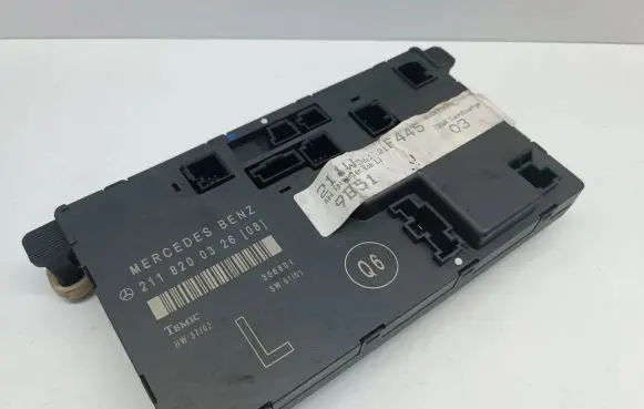 Mercedes-Benz E W211 Door control unit/module 2118200326