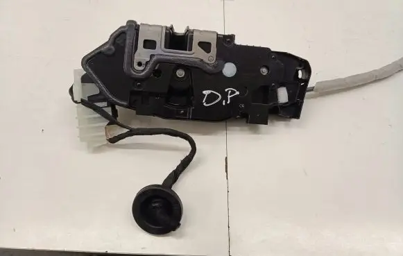 Mercedes-Benz GLA H247 Front door lock A0997202802