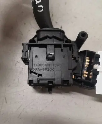 Toyota Corolla Verso AR10 Wiper control stalk 8465205170 L99