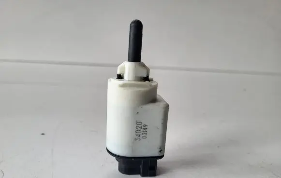 Citroen DS3 Brake pedal sensor switch 9813503180