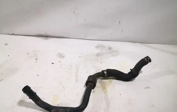 Coolant pipe/hose