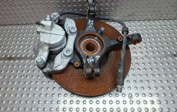 Peugeot 208 Front wheel hub spindle knuckle S25071916