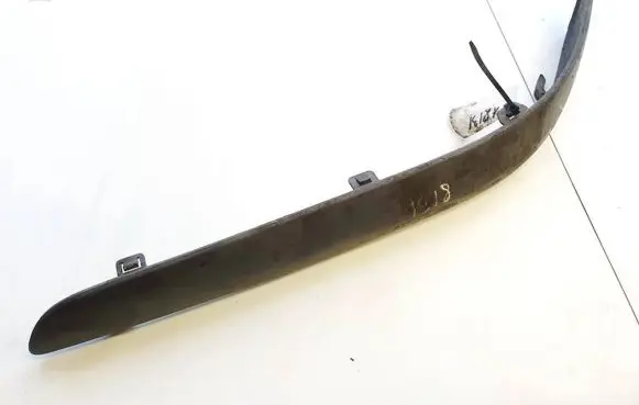 Front bumper splitter molding