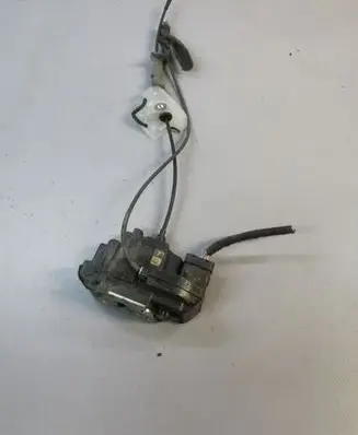 Nissan Qashqai Front door lock 