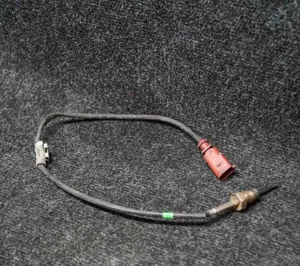 Volkswagen PASSAT B7 Oil temperature sensor 03L906088CJ