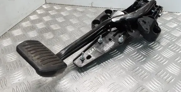 Land Rover Evoque I Brake pedal GJ322D094DA