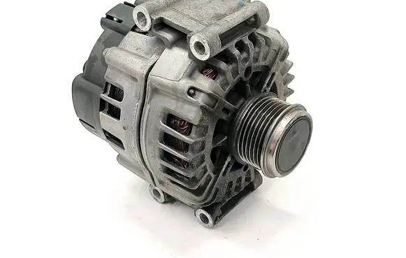 Audi A4 S4 B8 8K Generator/alternator 06H903017K
