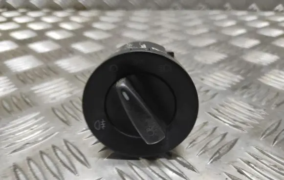 Volkswagen PASSAT B5 Light switch