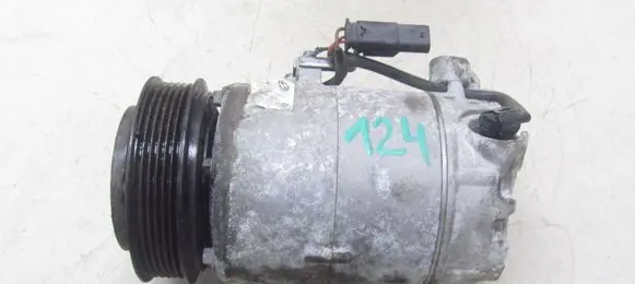 BMW X1 F48 F49 Air conditioning (A/C) compressor (pump) 6811432