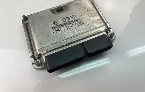 Seat Ibiza IV (6J,6P) Engine control unit/module ECU 038906019NL 0281012276