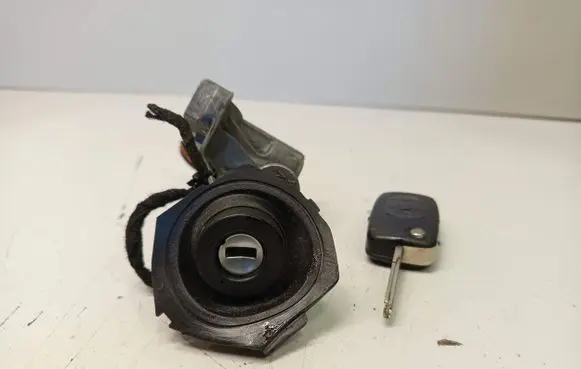 Audi A2 Ignition lock 4B0905851C