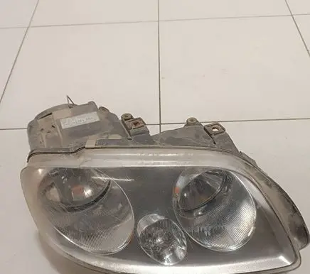 Volkswagen Caddy Headlight/headlamp 12379 20A759 1061910