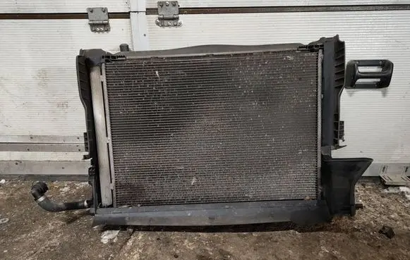 Mercedes-Benz C W205 Radiator set A0995042318