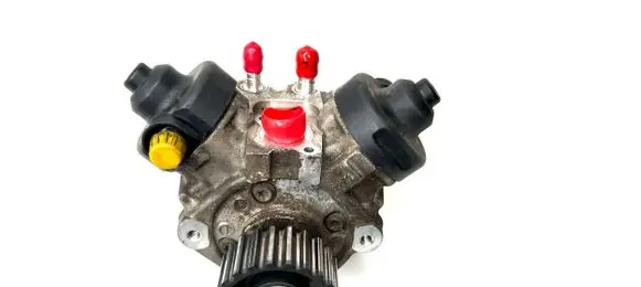 Audi A4 S4 B8 8K Fuel injection high pressure pump 059130755BK 08110115 0445010646