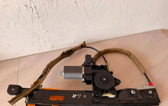 Jaguar XF X250 Rear window lifting mechanism without motor