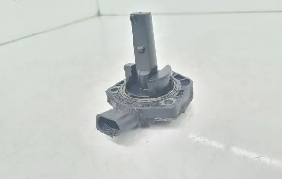 Volkswagen PASSAT B5 Oil level sensor 1J0907660B
