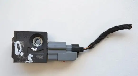 Volvo XC90 Airbag deployment crash/impact sensor 13502577